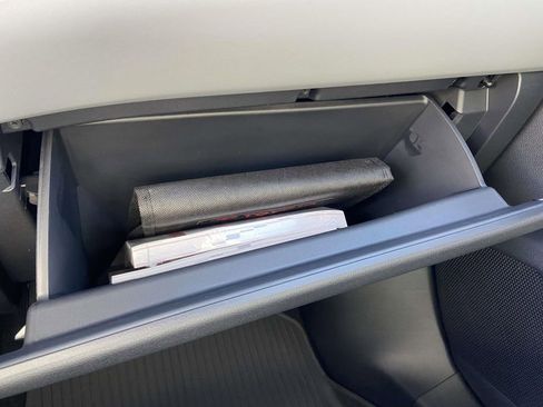 Used 2026 Toyota Highlander Limited image 30