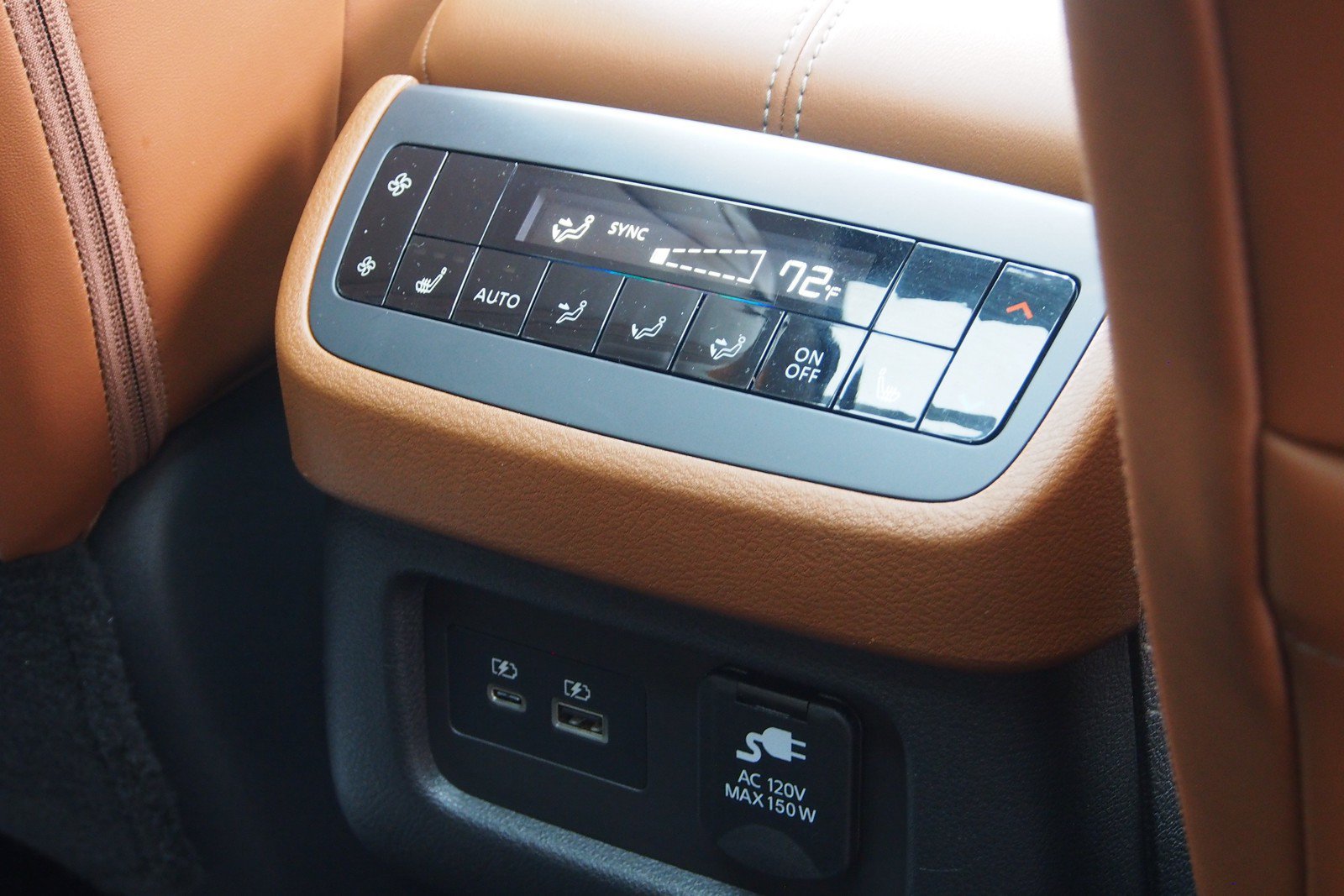 Used 2024 Nissan Pathfinder Platinum AWD/4WD image 15