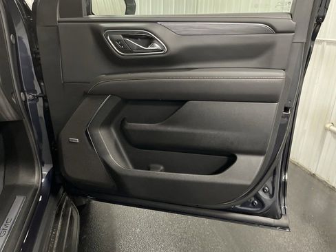 Used 2024 GMC Yukon XL SLT image 34