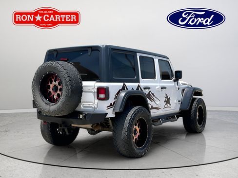 Used 2021 Jeep Wrangler Unlimited Rubicon AWD/4WD image 6
