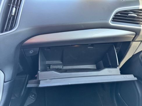 Used 2019 Ford Edge SEL w/ Equipment Group 201A FWD image 24