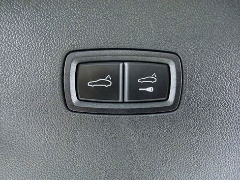 Certified 2023 Porsche Cayenne Coupe AWD/4WD image 23