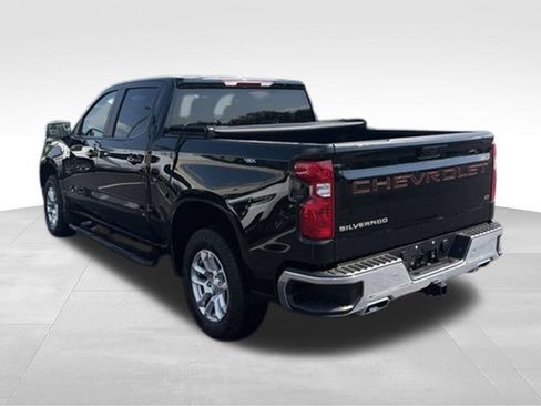 Used 2024 Chevrolet Silverado 1500 LT w/ Z71 Off-Road Package AWD/4WD image 6