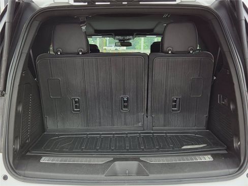 Used 2023 GMC Yukon AT4 w/ AT4 Premium Package AWD/4WD image 29