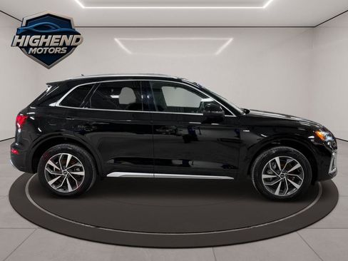 Used 2024 Audi Q5 2.0T Premium w/ Convenience Package image 7