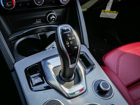 Used 2024 Alfa Romeo Stelvio Veloce image 26