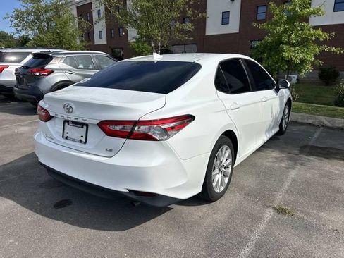 Used 2020 Toyota Camry LE FWD image 5