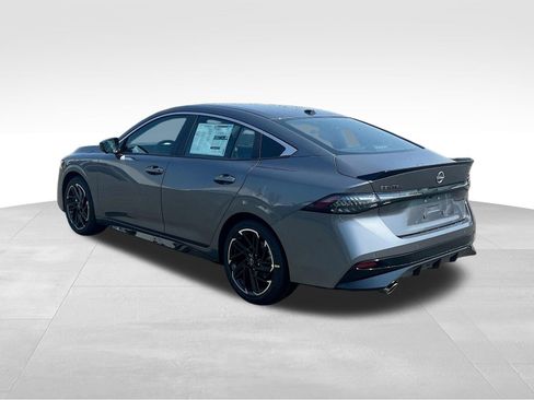 New 2026 Nissan Sentra SR FWD image 5