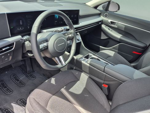 New 2026 Hyundai Sonata SEL FWD image 17