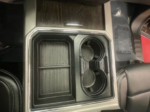 Used 2021 Ford F250 Lariat image 32