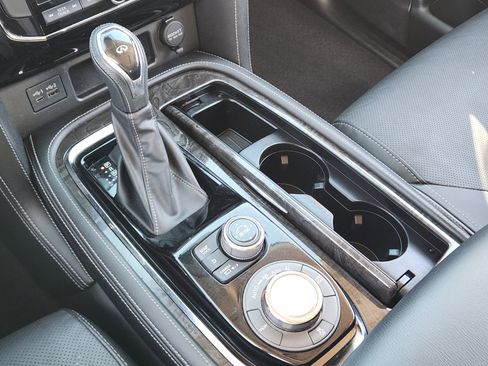 Used 2020 INFINITI QX80 Luxe w/ Cargo Package image 25