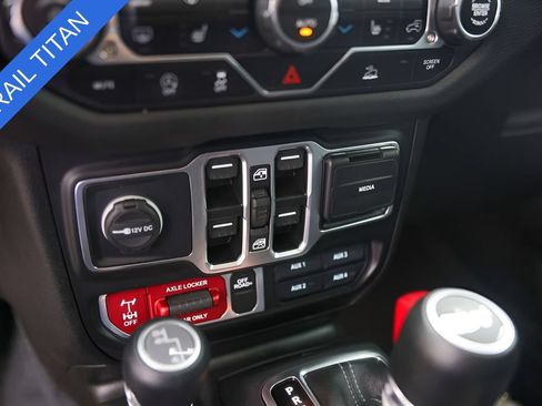 Used 2024 Jeep Wrangler Unlimited Sport AWD/4WD image 20