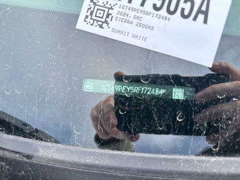 Used 2024 GMC Sierra 2500 AT4 w/ AT4 Preferred Package image 40