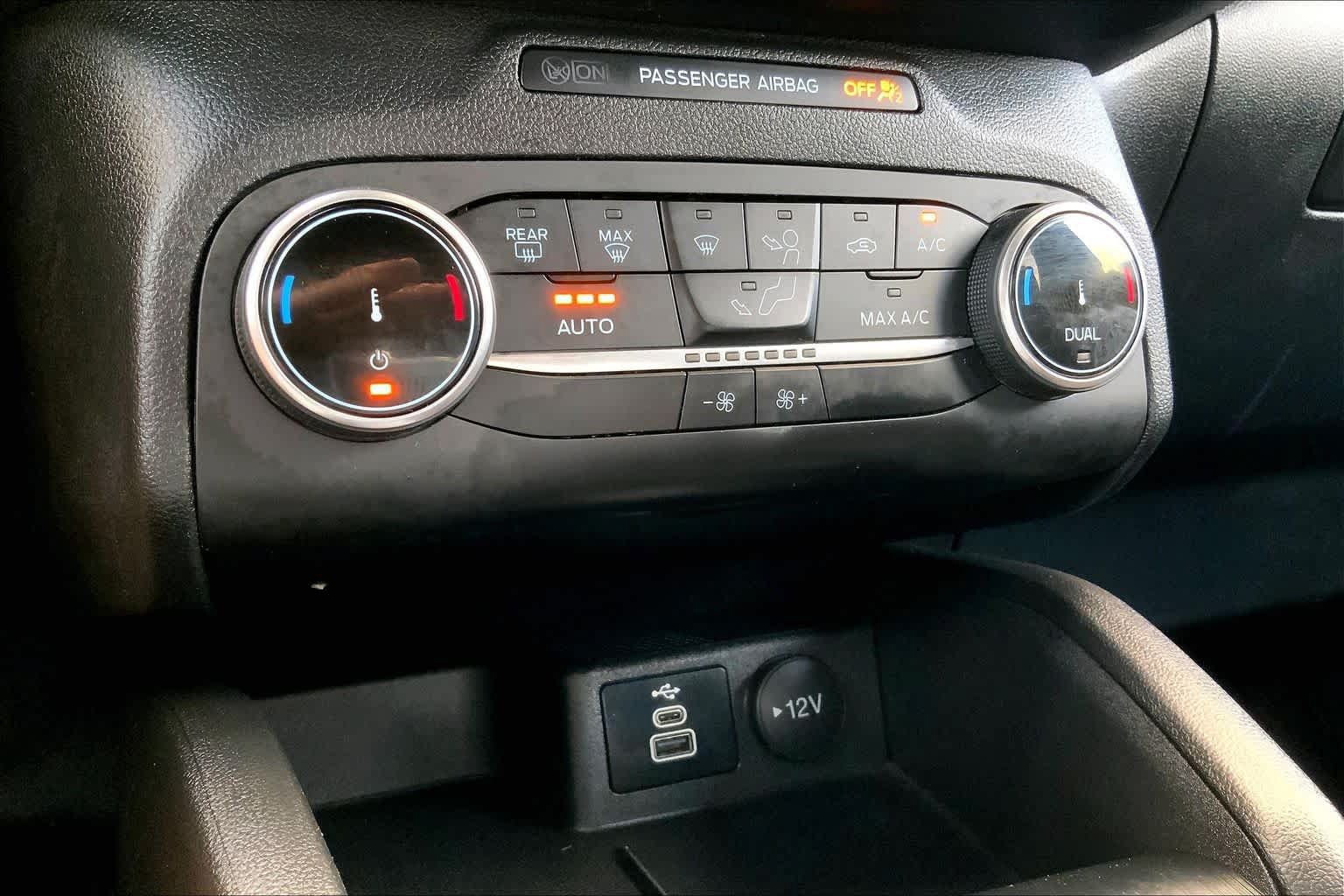 Used 2025 Ford Escape ST-Line FWD image 34