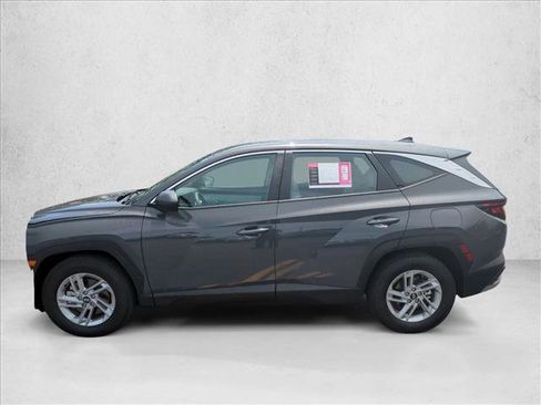 Certified 2025 Hyundai Tucson SE FWD image 9
