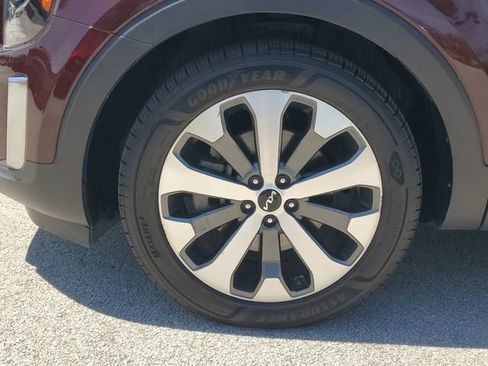 Used 2022 Kia Telluride S FWD image 6