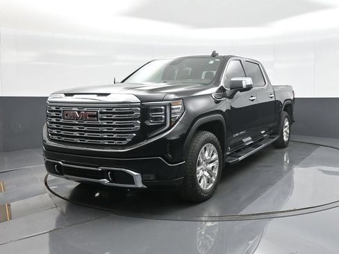 Used 2022 GMC Sierra 1500 Denali AWD/4WD image 3