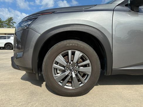 Used 2024 Nissan Pathfinder SV FWD image 7