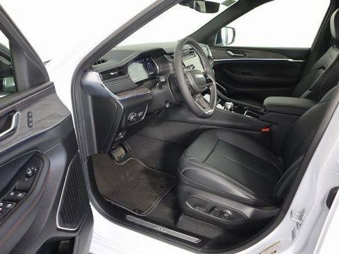 New 2025 Jeep Grand Cherokee Overland w/ Trailer Tow Package image 9