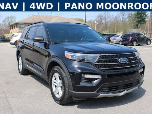 Used 2020 Ford Explorer XLT w/ Equipment Group 202A image 2