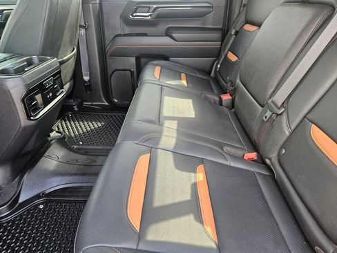 Used 2024 GMC Sierra 1500 AT4 w/ Technology Package AWD/4WD image 37