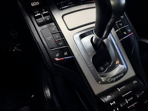Used 2012 Porsche Cayenne Turbo AWD/4WD image 15