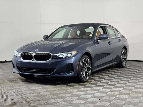 Used 2025 BMW 330i xDrive Sedan w/ Premium Package AWD/4WD image 7