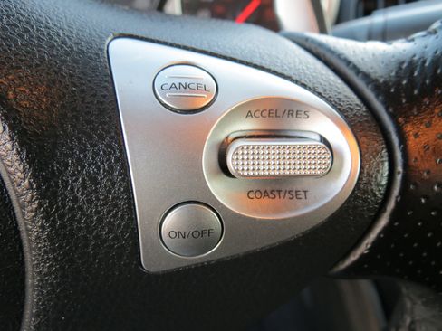 Used 2010 Nissan 370Z Coupe image 14