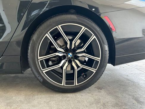 Used 2025 BMW 740i RWD image 16
