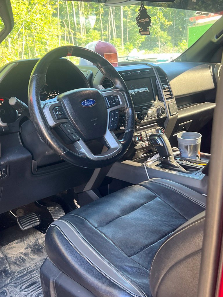 Used 2017 Ford F150 Raptor w/ Equipment Group 802A Luxury AWD/4WD image 8