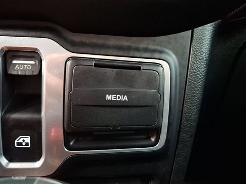 Used 2018 Jeep Wrangler Sport AWD/4WD image 23