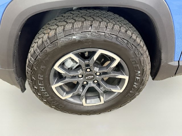 Used 2026 Chevrolet Equinox ACTIV w/ Convenience Package III FWD image 32