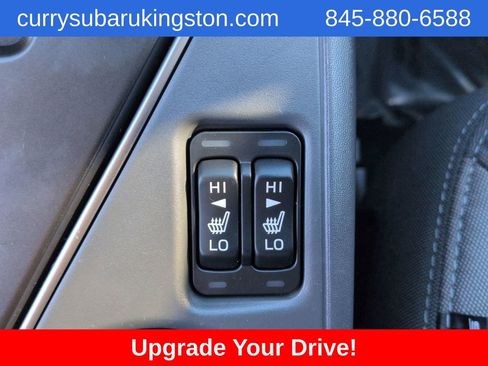 Used 2025 Subaru Crosstrek 2.0i Premium image 24