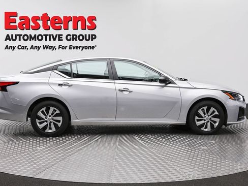 Used 2024 Nissan Altima 2.5 S FWD image 4