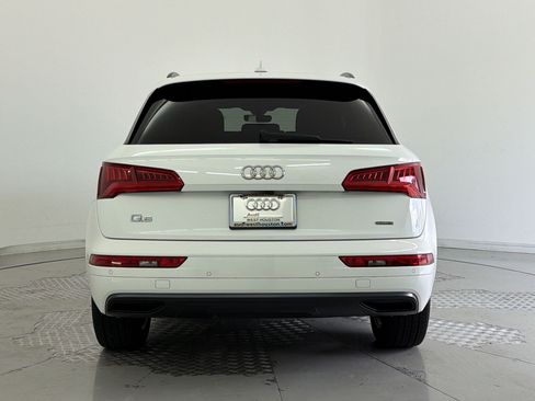 Used 2020 Audi Q5 2.0T Premium w/ Titanium Sport Package AWD/4WD image 10