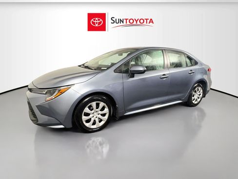 Used 2025 Toyota Corolla LE FWD image 9