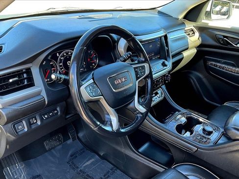 Used 2022 GMC Acadia Denali w/ Denali Technology Package image 15