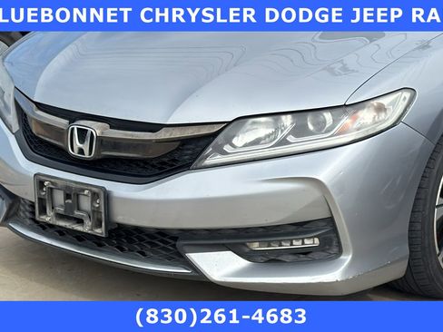 Used 2017 Honda Accord EX image 1