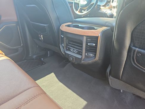 Used 2022 RAM 1500 Limited AWD/4WD image 11
