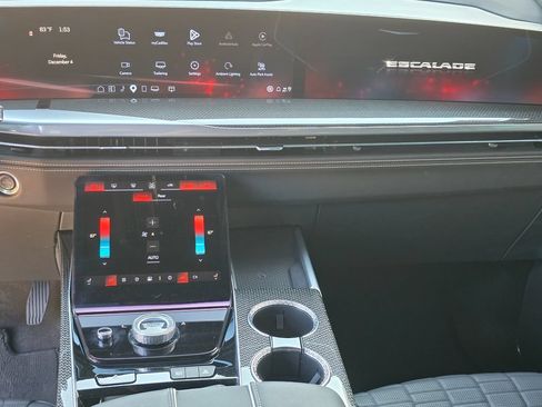 Used 2025 Cadillac Escalade V w/ LPO, Floor Liner Package AWD/4WD image 36