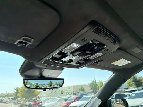 Used 2025 Cadillac Escalade Sport Platinum AWD/4WD image 30