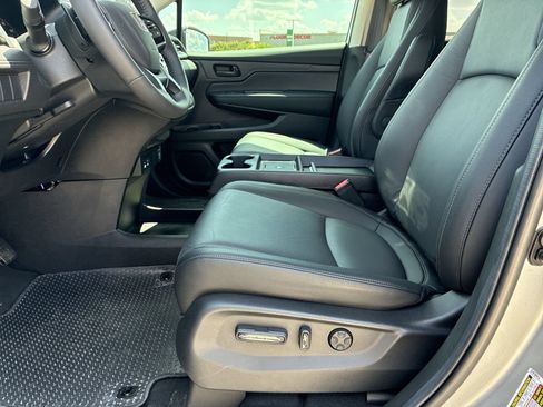 Certified 2026 Honda Odyssey EX-L image 18