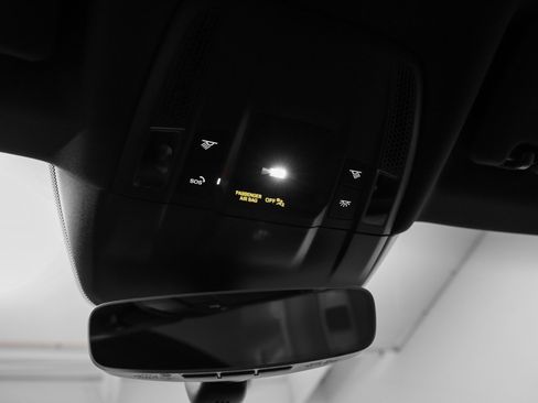 New 2025 Porsche Taycan image 39