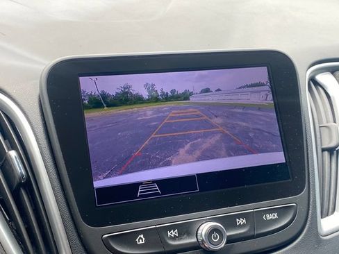 Used 2023 Chevrolet Malibu LT FWD image 23