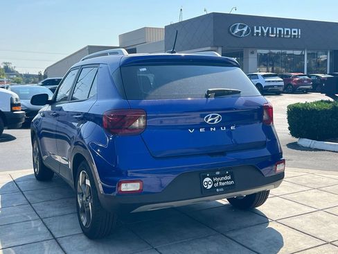 Used 2023 Hyundai Venue Limited w/ Cargo Package FWD image 9