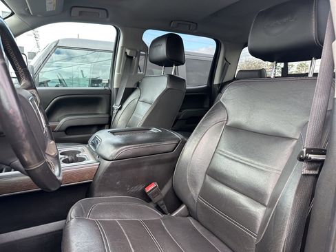 Used 2017 GMC Sierra 2500 Denali w/ Suspension Package, Off-Road image 8