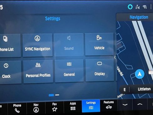 Used 2025 Ford F150 Lariat AWD/4WD image 37