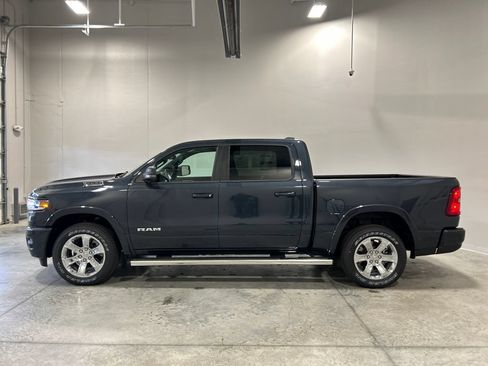 New 2026 RAM 1500 Big Horn AWD/4WD image 9