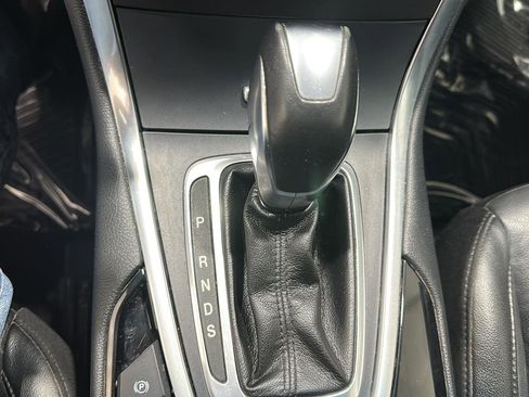 Used 2015 Ford Edge Titanium image 14