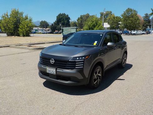 Used 2025 Nissan Kicks SV FWD image 20